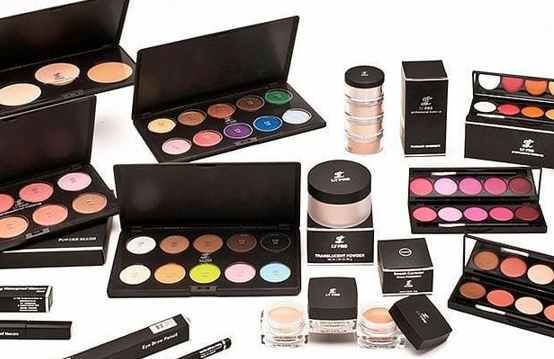 Read more about the article Kumpulan Daftar Harga Make Up Di bawah 50 Ribu Untuk Remaja