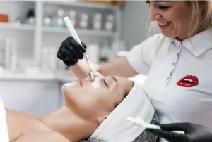 Read more about the article Manfaat Facial Wajah Untuk Rahasia Kulit Sehat dan Bersinar