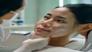 Read more about the article Facial Treatment untuk Jerawat, Kusam, atau Komedo?