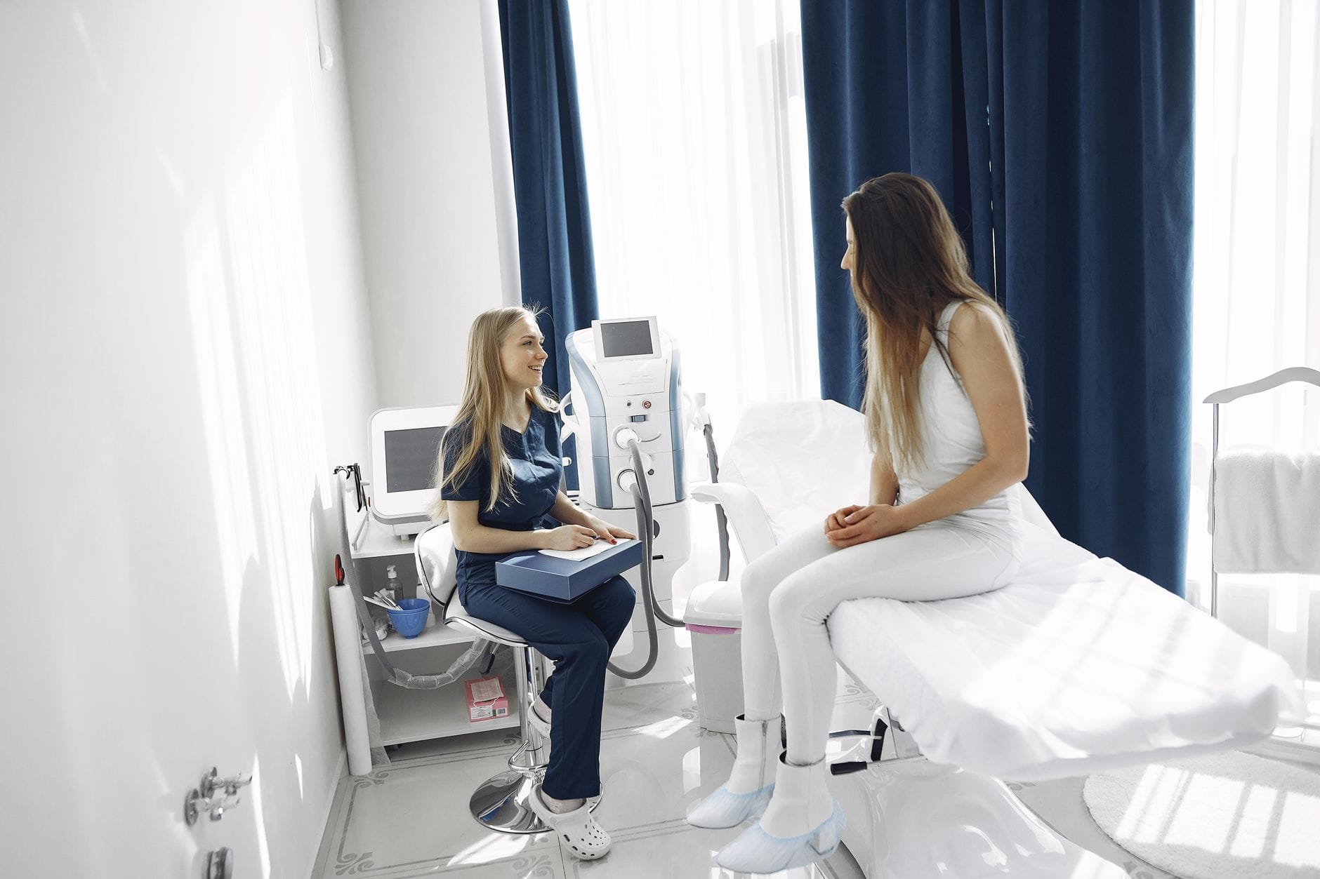 Read more about the article Klinik Kecantikan Terdekat: Cara Bandingkan Dokter dan Alat
