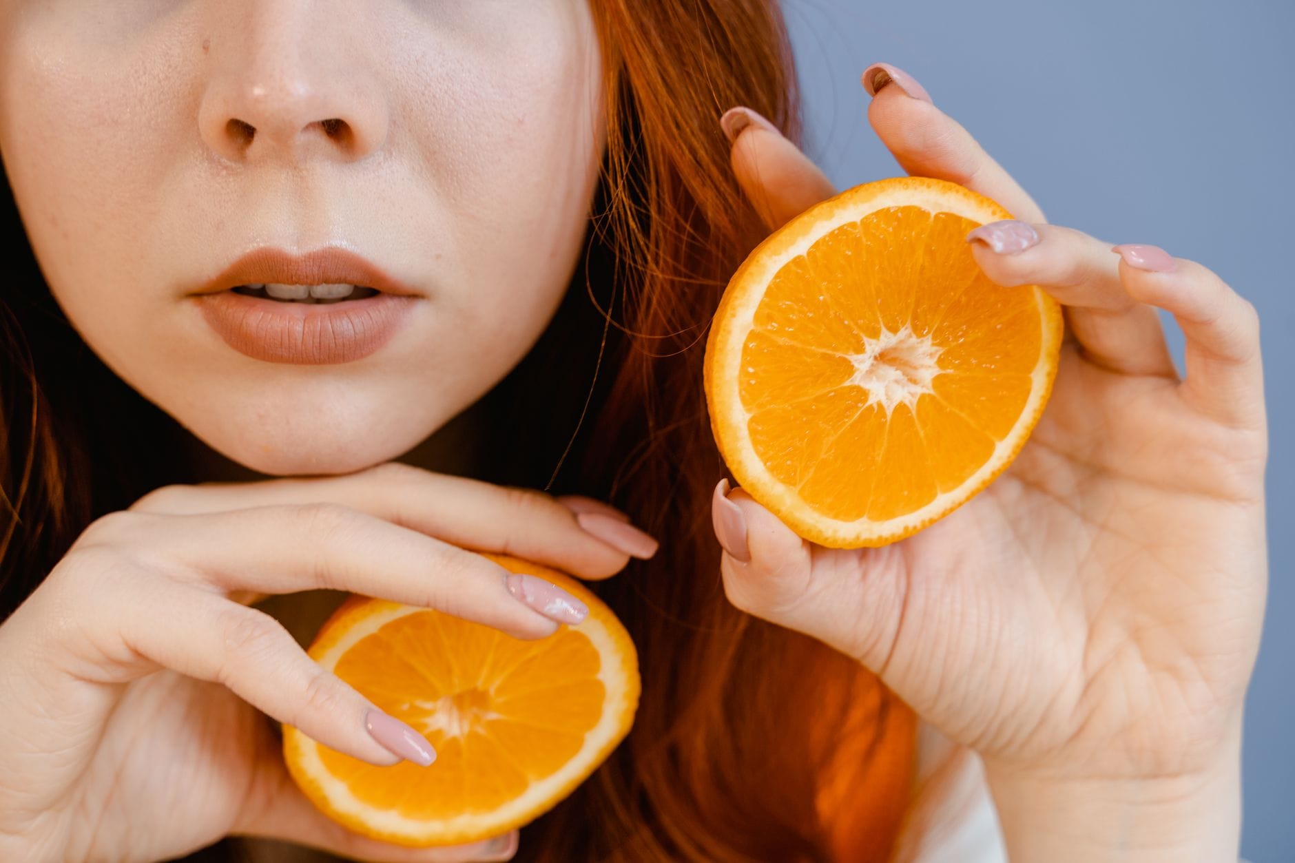 Perawatan skin booster untuk membantu hidrasi dan tampilan kulit lebih segar di klinik estetika