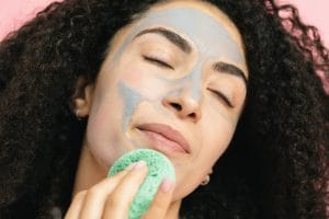 Read more about the article 7 Jenis Facial Treatment untuk Masalah Kulit