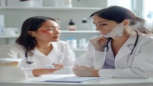 Read more about the article Skincare Dokter Bukan Jalan Pintas: Cara Pakai yang Aman